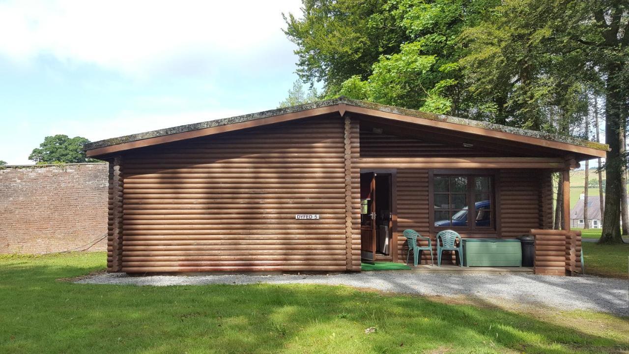 Pantglas Hall Holiday Lodges And Leisure Club Carmarthen Exterior foto