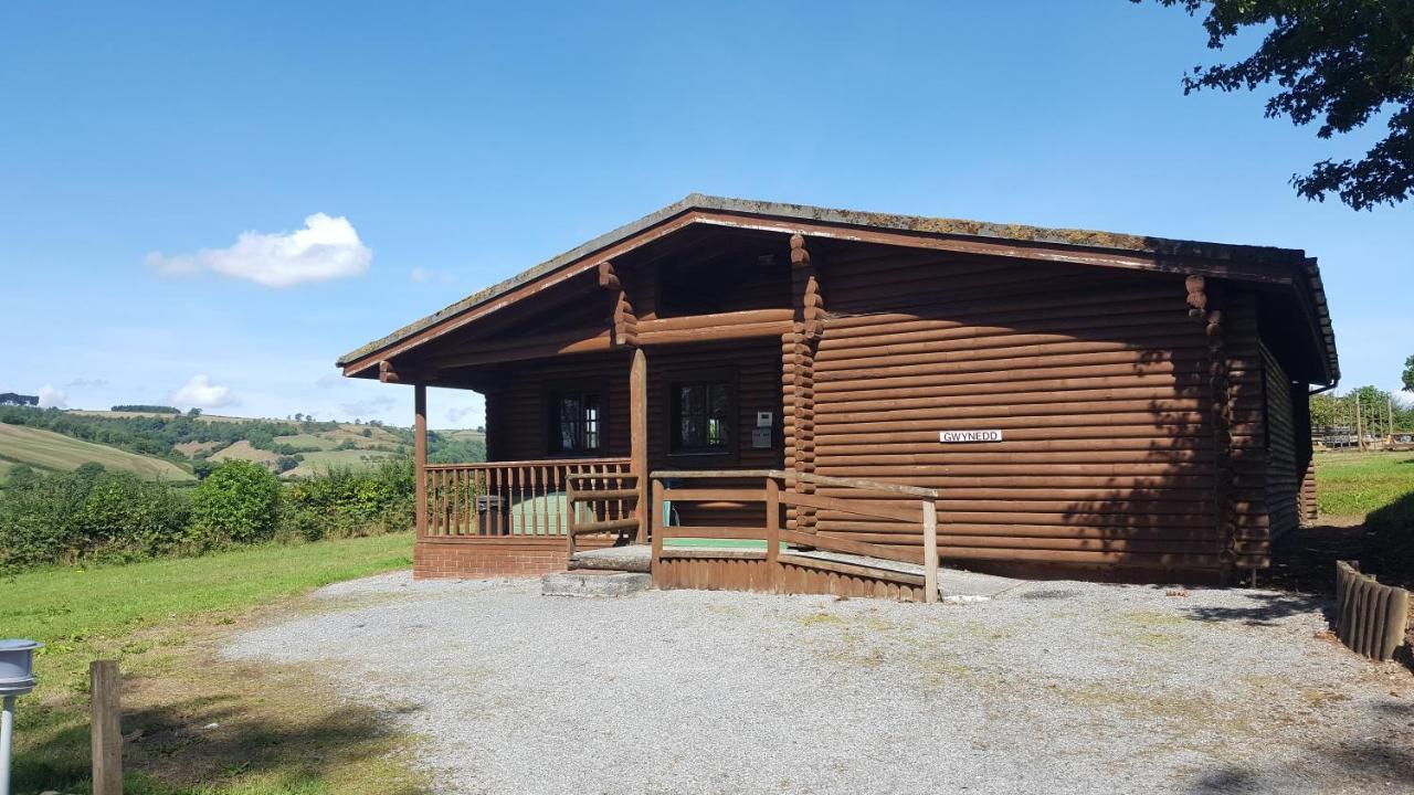 Pantglas Hall Holiday Lodges And Leisure Club Carmarthen Exterior foto